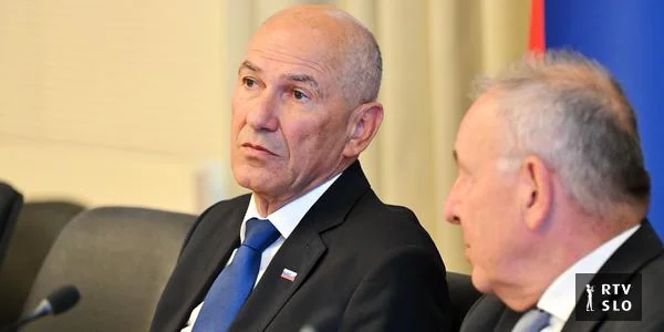 Janša: Smanjenje broja zaposlenih u javnom sektoru nije u predlogu budžeta