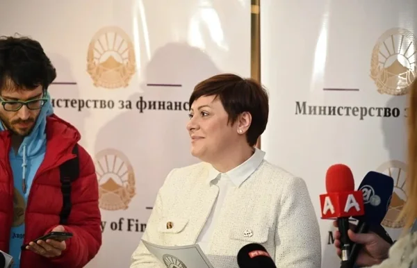 Budžet je u odličnoj kondiciji, sve što stigne u trezor kao nalog, isplaćuje se na vreme, istakla Dimitrieska-Kočoska - Nova Makedonija