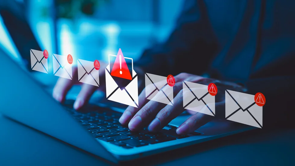 Prevaranti traže novac lažnim e-mailovima u ime Komisije za finansijski nadzor