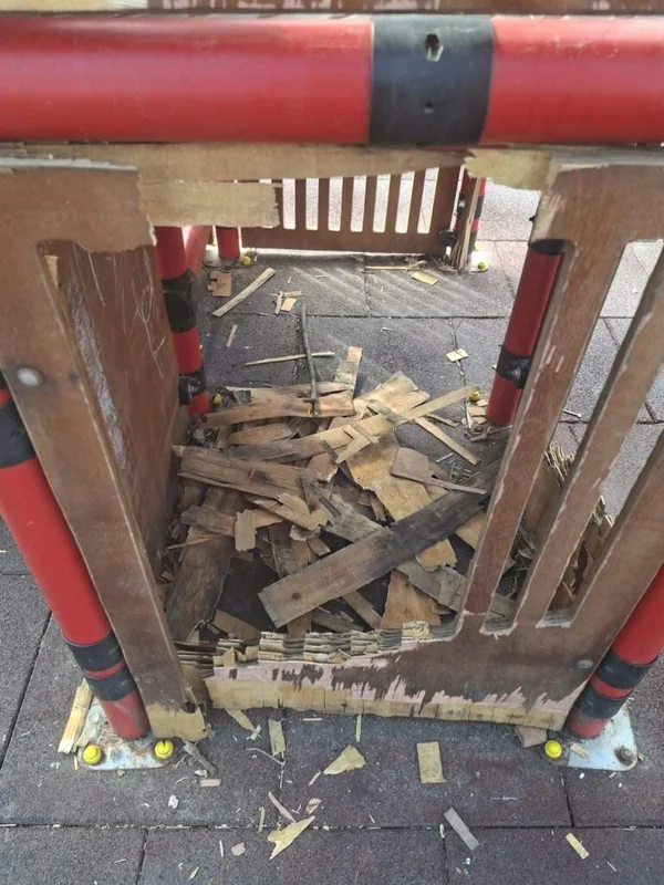 FOTO: Vandalizovano dečje igralište u Karpošu - Nova Makedonija