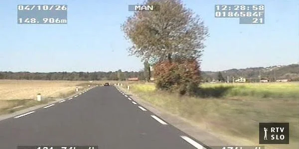 42-godišnji vozač po regionalnoj cesti vozio čak 191 km/h
