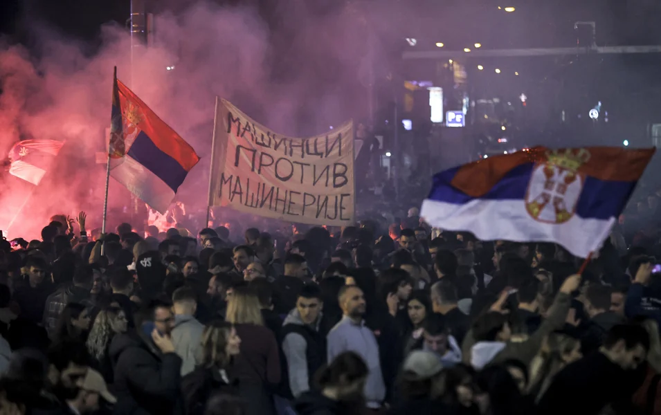 Dan nakon izbora u Srbiji Radio-televizija Vojvodine se izvinila gledateljima zbog jednostranog informisanja u proteklim godinama.