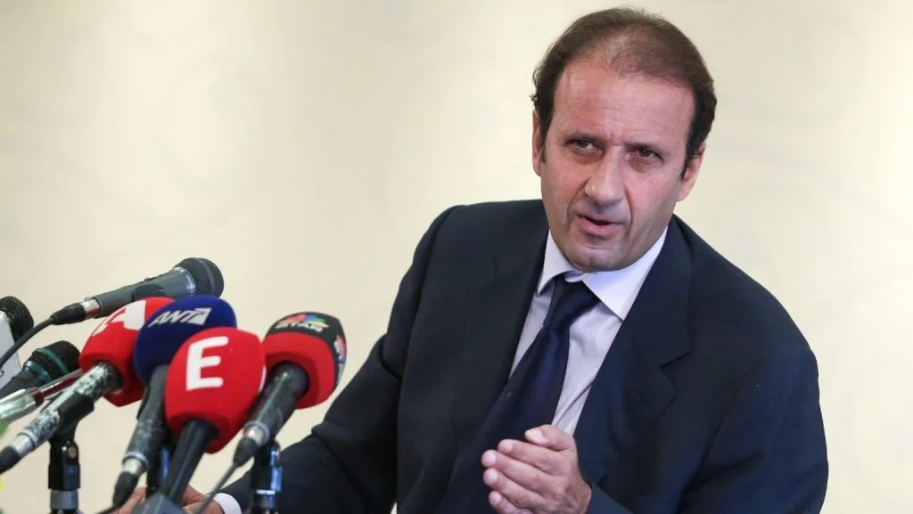 Panos Lazaratos: «Lažne sertifikacije sa neprozirnim kriterijumima» - Optužuje nove samovolje u sertifikaciji privatnih visokoškolskih ustanova - Documento