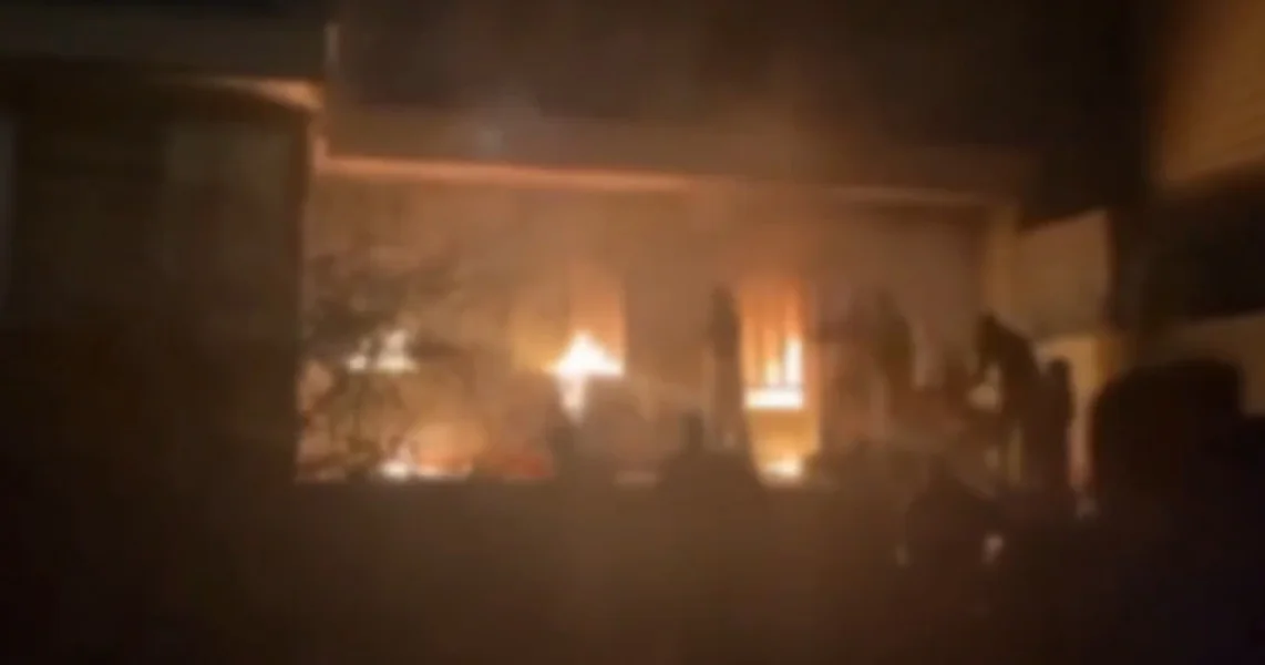 Nasilje i vandalizovane državne zgrade. Iranci su izašli na ulice protiv režima ajatola