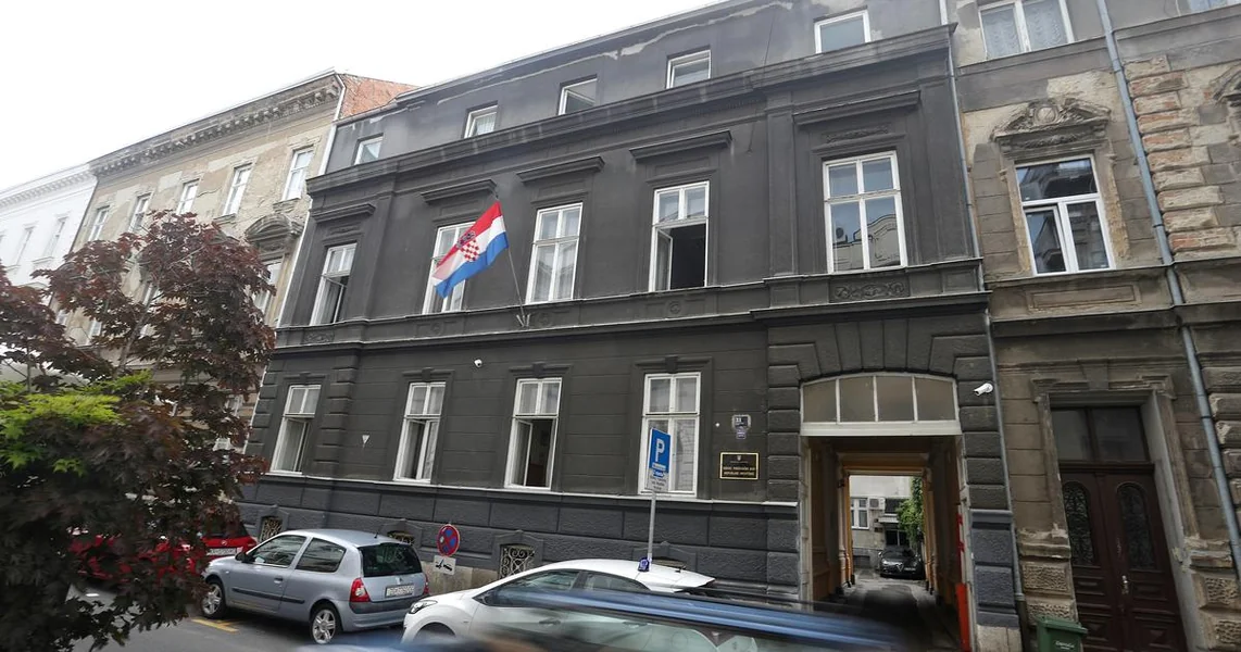 Tri meseca radila nezakonito, a vodila postupak težak 26 miliona evra: Ministarstvo reagiralo tek nakon upita novinarke Večernjeg