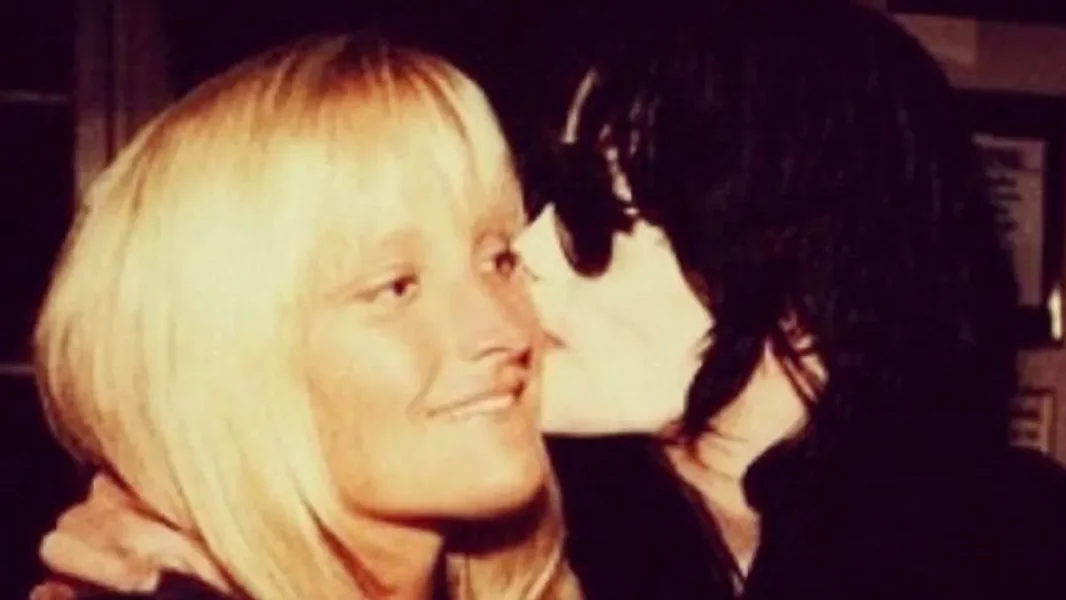 Jedva se može prepoznati bivšu suprugu Majkla Džeksona - ORIGO