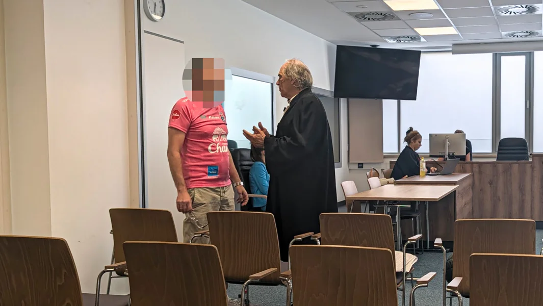 Nakon samo jednog minuta prekinuto je suđenje za najveću korupcionašku aferu; glavni optuženi nije dao iskaz