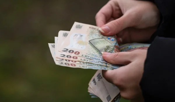 Rumuni će moći da podignu 500 lei gotovine iz ruralnih prodavnica, ali postoje uslovi