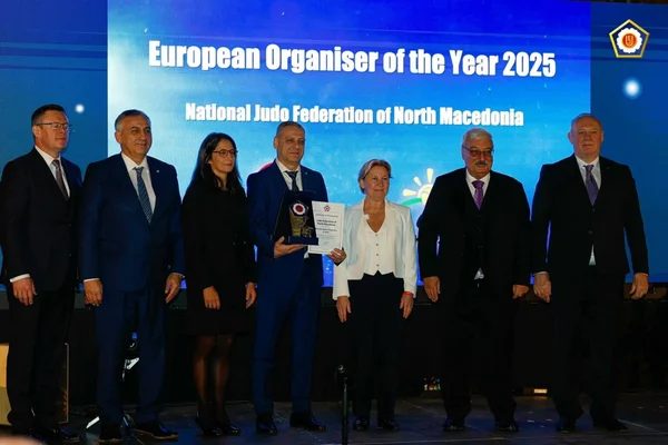 DžFM proglašena za najbolji evropski organizator, a Trpanoski ga dobio priznanje 'Heroj godine' - Nova Makedonija