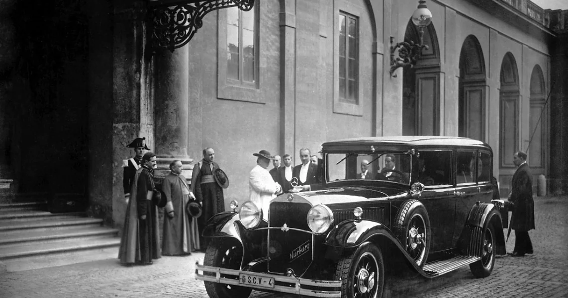 Sto godina istorije na četiri točka. Vatikan izlaže kolekciju papamobila pontifikalnih suverenata počevši od 1930.