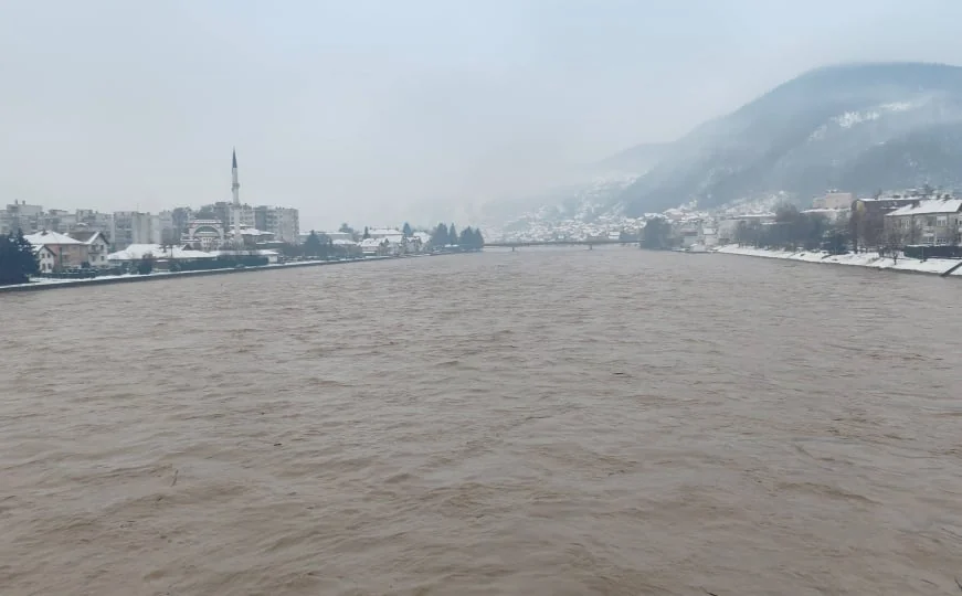 Pogledajte trenutno stanje reke Drine u Goraždu: Opasnost još nije prošla