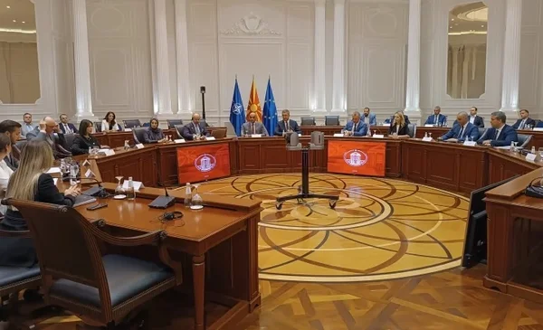 Vlada odluči da proglasi sedmodnevnu kriznu situaciju zbog nemogućnosti za nabavku mazuta - Nova Makedonija