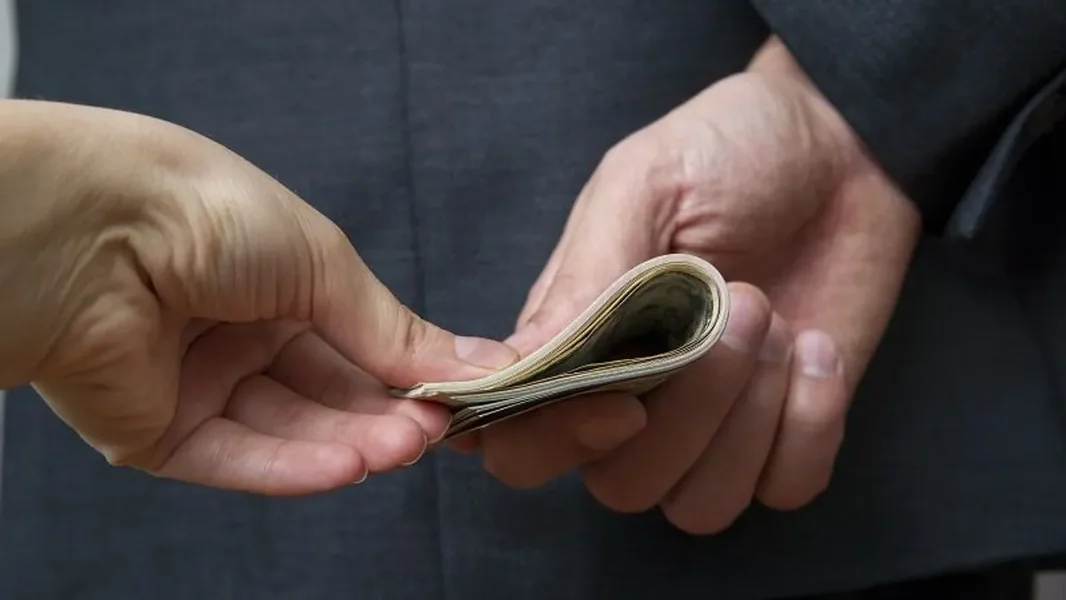 Skandali, korupcija i dvostruka merila u briselskom centru moći - ORIGO