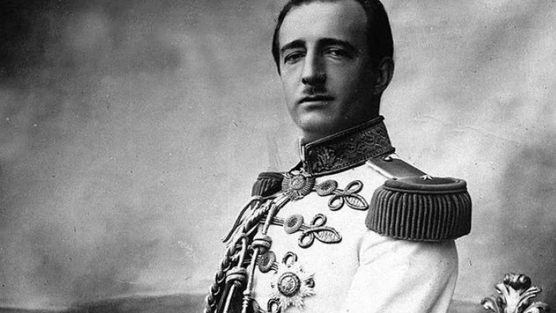Posete koje su kralju Zogu priredili austrijski lekari, rekao mu je za Ajnshtajnov pasoš! Misterija dolaska u Albaniju čuvenog naučnika - Shqiptarja.com