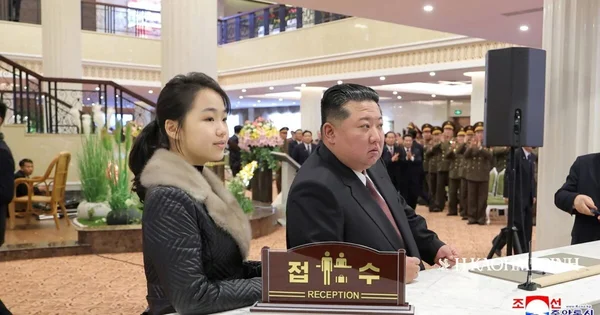 Severna Koreja: Kim Jong Un obilazi hotele zajedno sa svojom tinejdžerskom ćerkom Ju Ae