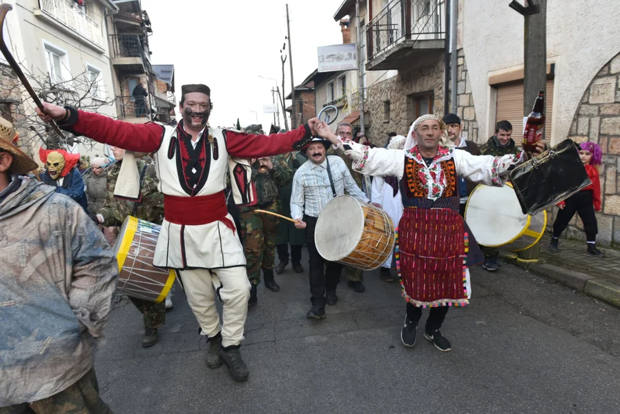 Se proteruju loši duhovi za srećnija nova godina - Nova Makedonija