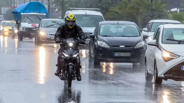 Pirej: prekid saobraćaja zbog nakupljene vode - Na kojim mestima - Documento