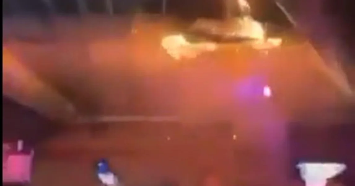 VIDEO Pojavila se nova snimka iz kluba, mladić pokušava ugasiti vatru krpom, drugi snimaju