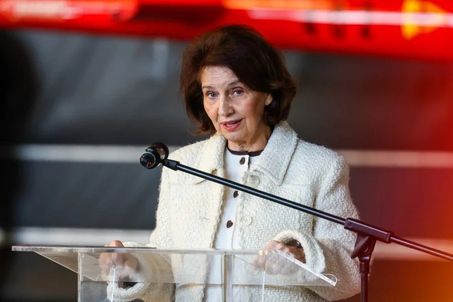 Siljanovska-Davkova razgovarala sa makedonskim mirovnicima: Nije slučajno ogromno poverenje građana u Armiju - Nova Makedonija