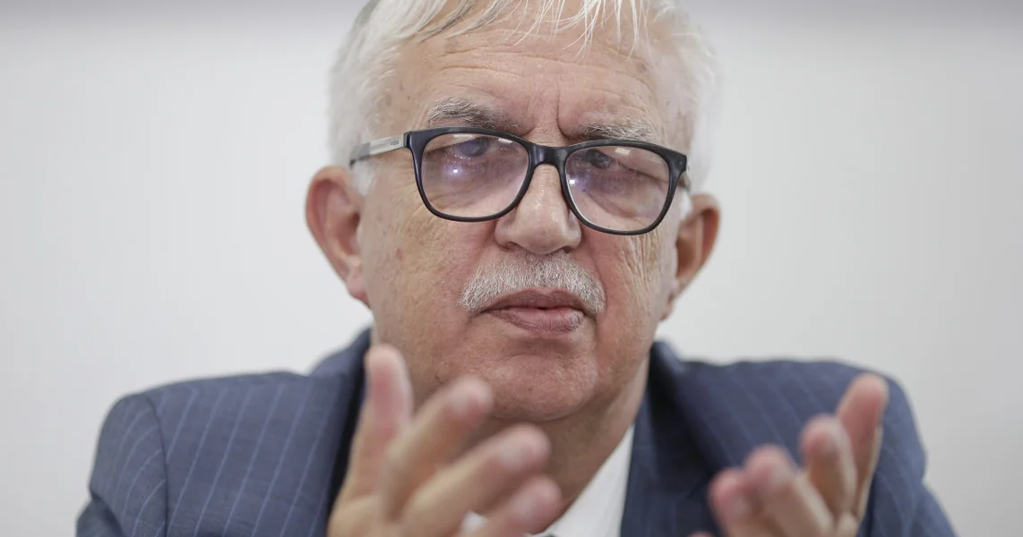 Bivši predsednik Ustavnog suda Rumunije, Augustin Zegrean, o trenutnoj odluci CCR-a: „Nedelja se nigde na svetu ne sudi”