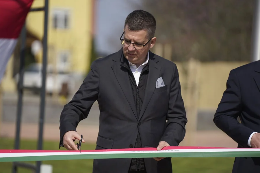 Seszták Miklós se sumnjiči za primanje mita u ukupnom iznosu od 12,6 milijardi forinti