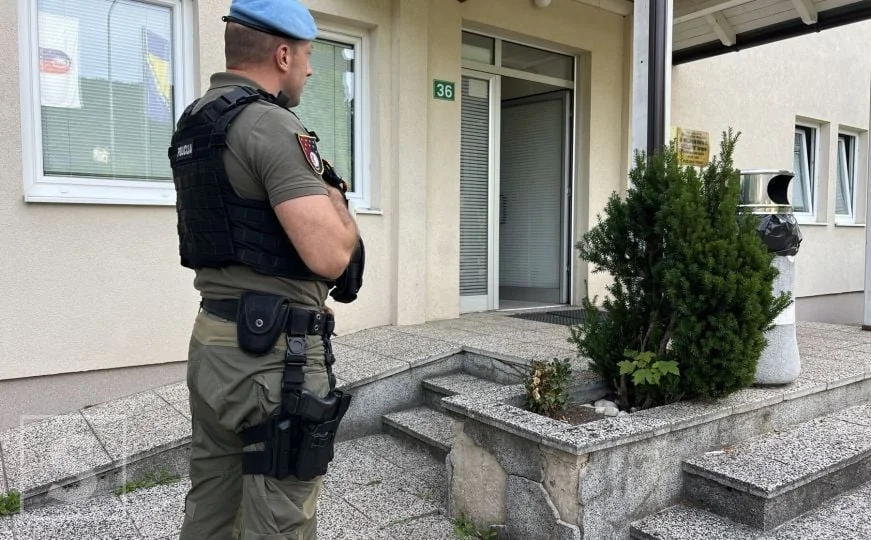 SIPA objavila detalje: Uhapšena četiri carinika na GP Bosanska Gradiška