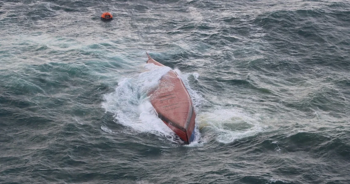 Četiri Španca nestala nakon brodoloma turističkog broda u Indoneziji