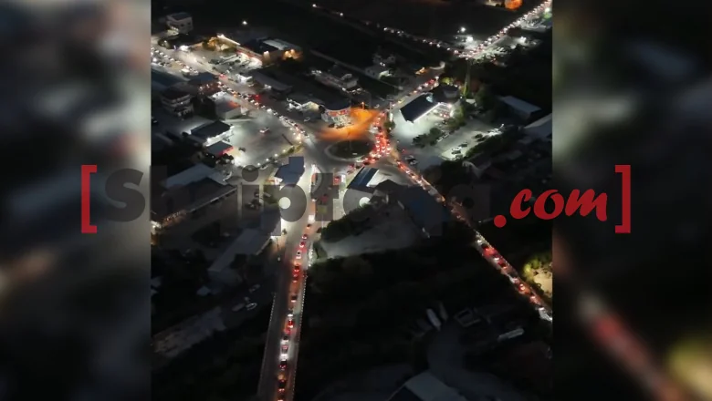 Kilometarska gužva u Elbasanu, saobraćaj ka Tirani se paralizuje! (Snimak dronom)
