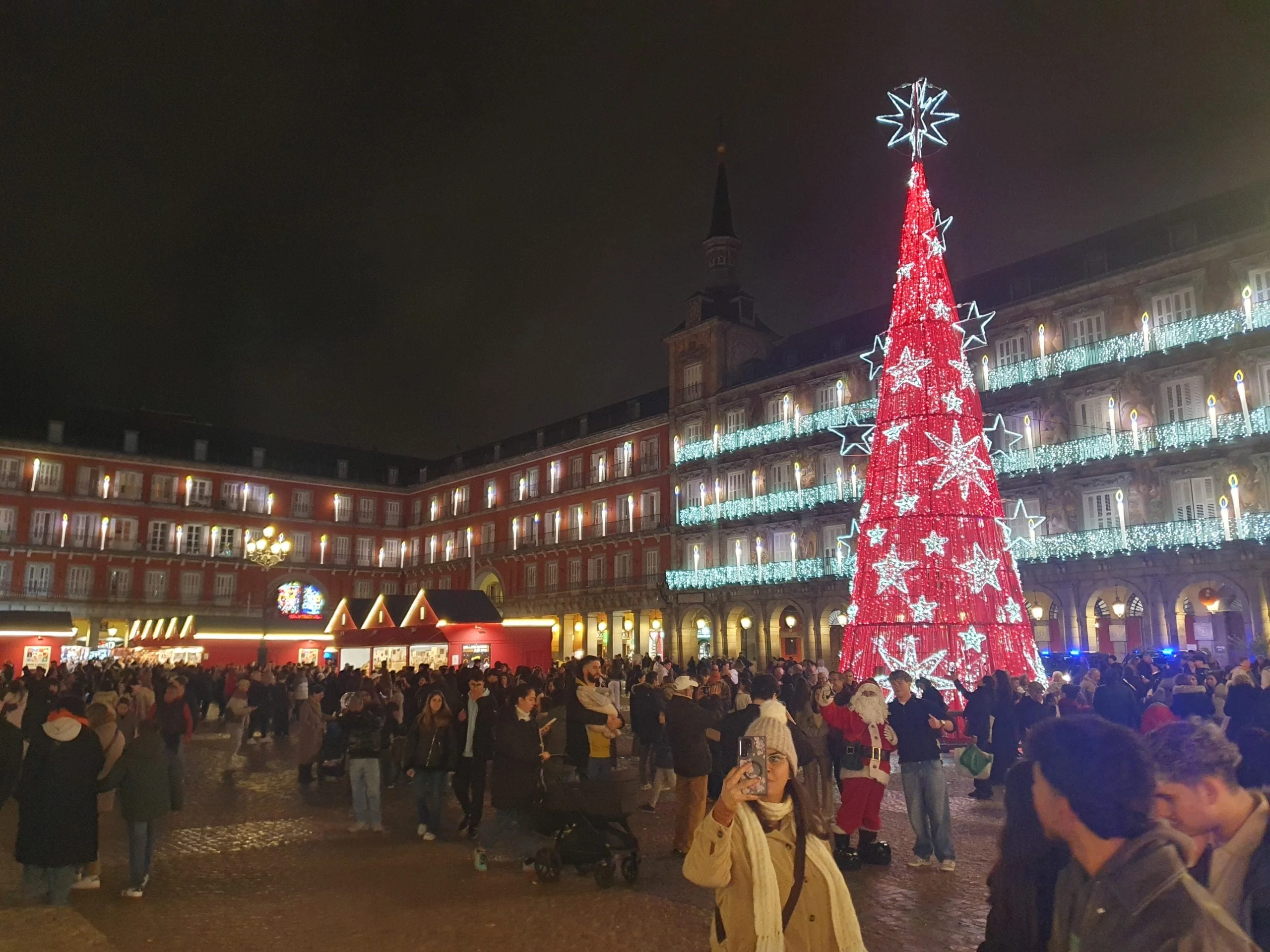 Koliko košta porcija morskih plodova ili čaša vina na Božićnom sajmu u Madridu