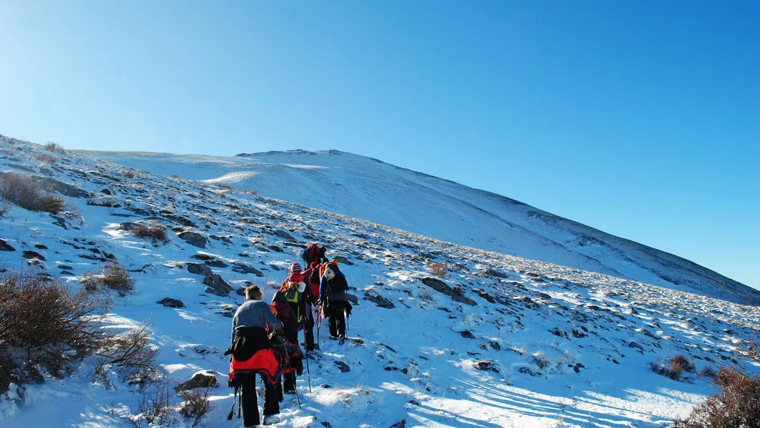 Vardousia: Skoro zagrljeni pronađeni su planinari koje je pogodila lavina - Documento