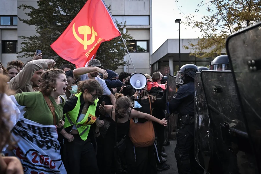 Francuska vlada uhvaćena u kandžama srednjoškolske mobilizacije - Nova Makedonija