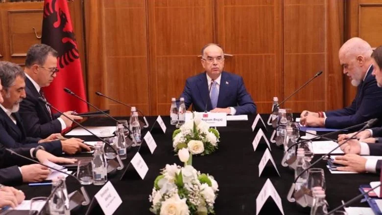 Ekskluzivno/ Klodian Braho je izjavio na Savetu za bezbednost: Vlora Hyseni nam je iskočila tokom istrage! Komandovani šef SHISH-a: Do sada nismo videli curenja tajni koja ugrožavaju bezbednost - Shqiptarja.com