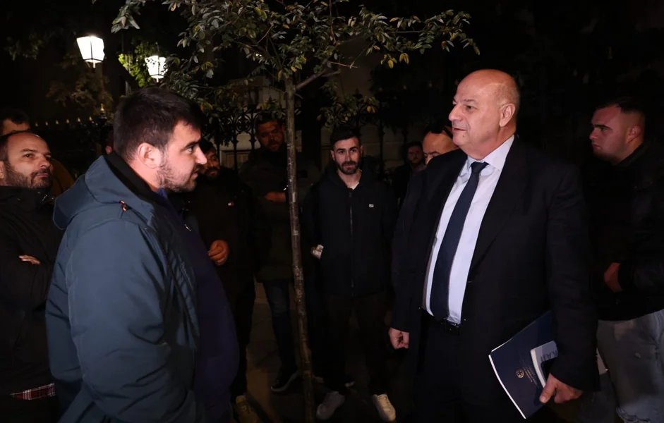 «Lifting» Maksimove palate prema «Prothimoi» sa naftom i energijom – Očekuje se odgovor Panelladike – Documento