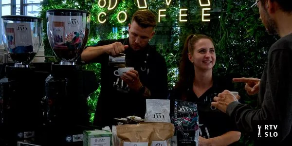 Specijalna kafa Java ponovo na Ljubljanski Coffee Festival, ovog puta prvi put u društvu čajeva Leaf Society