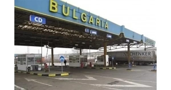 Zasilen saobraćaj na GKPP Kapitan Andreevo i Lesovo