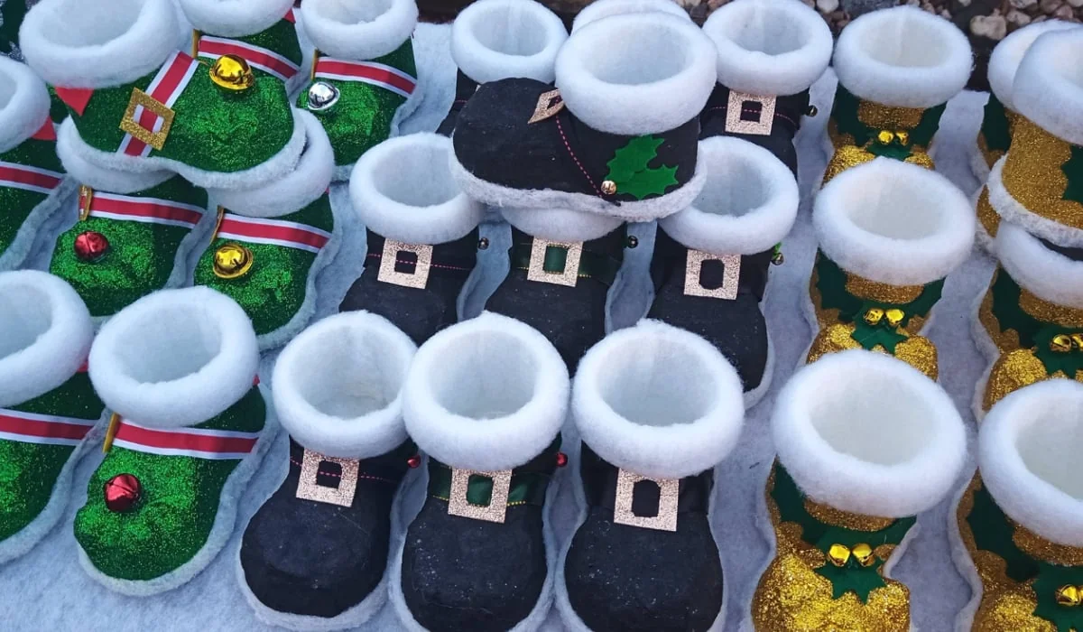 Šofer kamiona koji besplatno pravi čizme deci godinama: 'Sve dolazi iz mog srca'