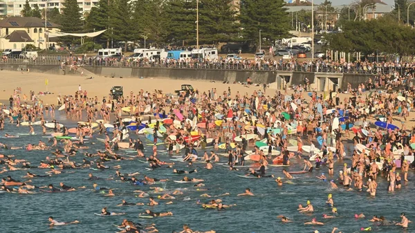 Australija najavila povratno otkupljivanje oruzja i dan za razmišljanje posle napada na Bondi plažu