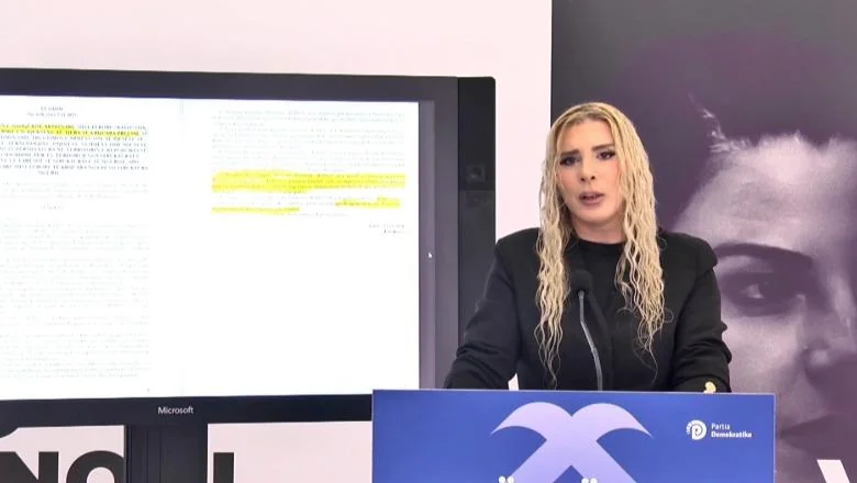 Mašine za IKMT / Demokratska partija: 'TIMAK' plaćena još pre sklapanja ugovora! Qendro: Sve po zakonu, faktura izdana posle dogovora