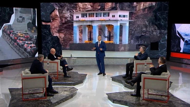 Zemlja pod 'vlascu' vode/ Kthupi: Durres se preplavljuje usled nedostatka kanalizacije! Sefa: Velike štete po oštećenim preduzećima! Mece: Potrebno rešenje