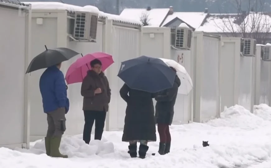 15 meseci nakon smrtonosnih poplava: Osam porodica i dalje žive u kontejnerima u Jablanici