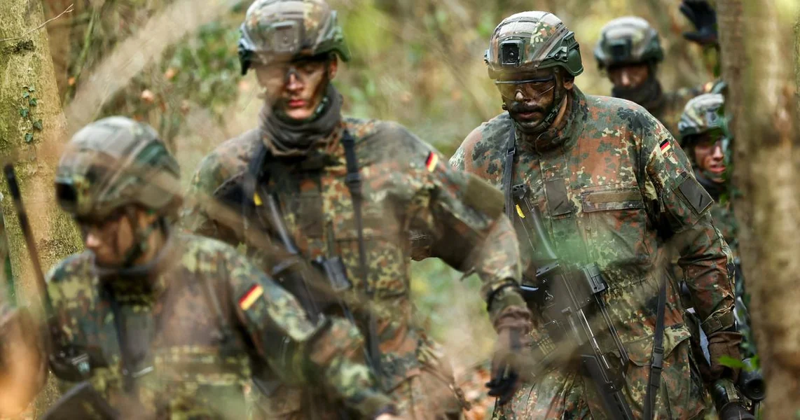 Nova pravila šokirala javnost: Spremaju da pozovu i one do 65 godina u slučaju rata