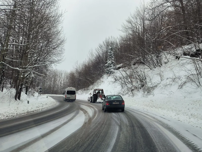 Padavine od snega na više mesta u zemlji, zabrana za kamione na putu Struga – GP 'Ćafasan' - Nova Makedonija