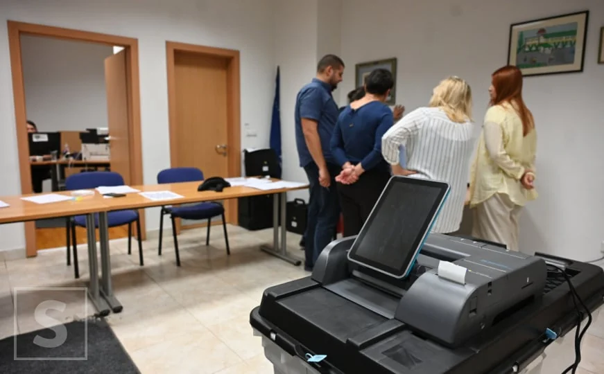 Koalicija 'Pod lupom' upozorava: Hitno ubrzati obuku izborne administracije