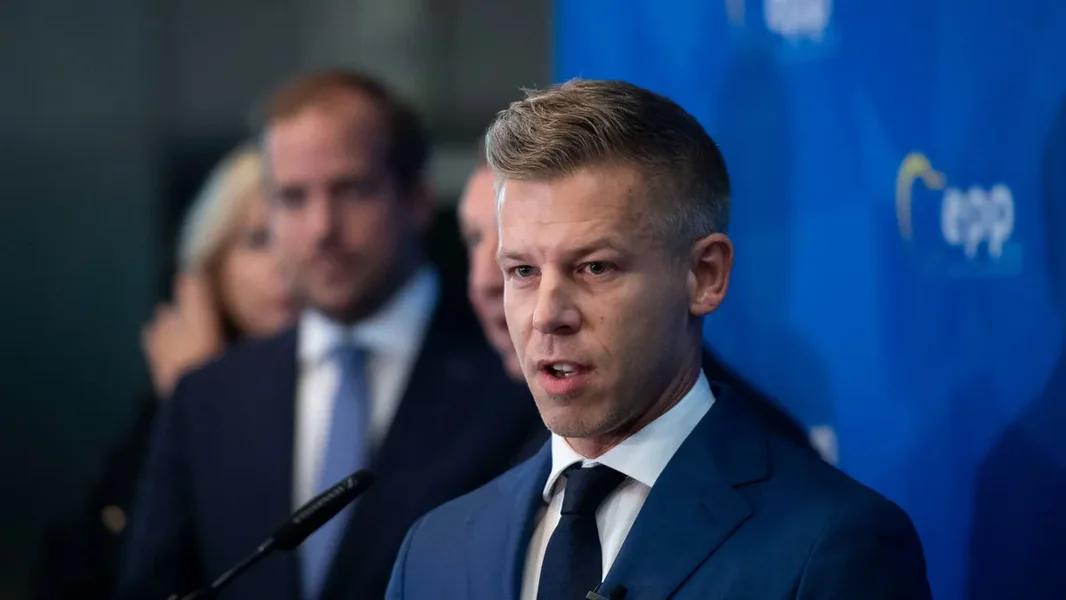 Magyar Péter bez treptaja poriče ono što su usvojili poslanici Tisze – video