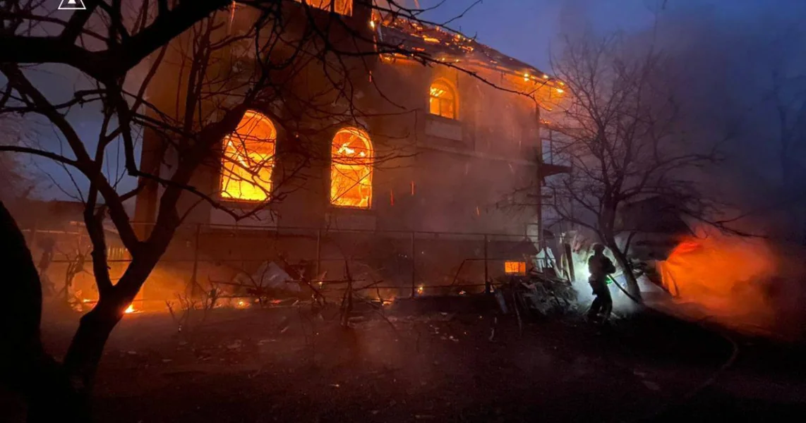 Droni i ruske rakete bombardovali Ukrajinu pre sastanka Volodimira Zelenskog i Donalda Trumpa