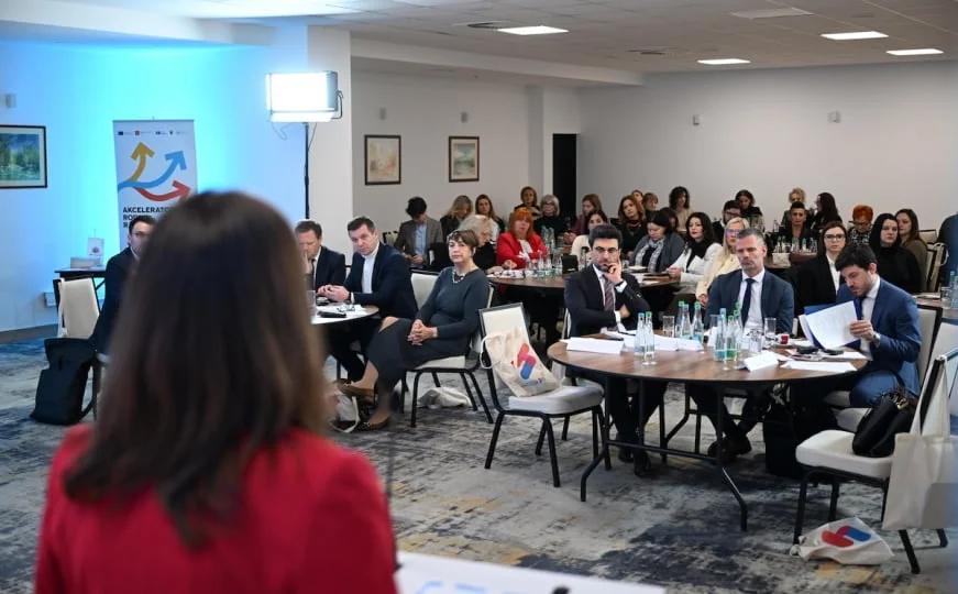 Poruke uoči izbora 2026: političke stranke koje ulažu u žene ulažu u vlastiti uspeh