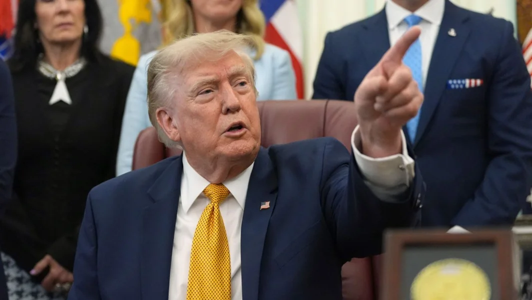 Pravni blok na Trampu zbog zabrane pristupa CNN, MS NOW i Politico Beloj kući - Documento