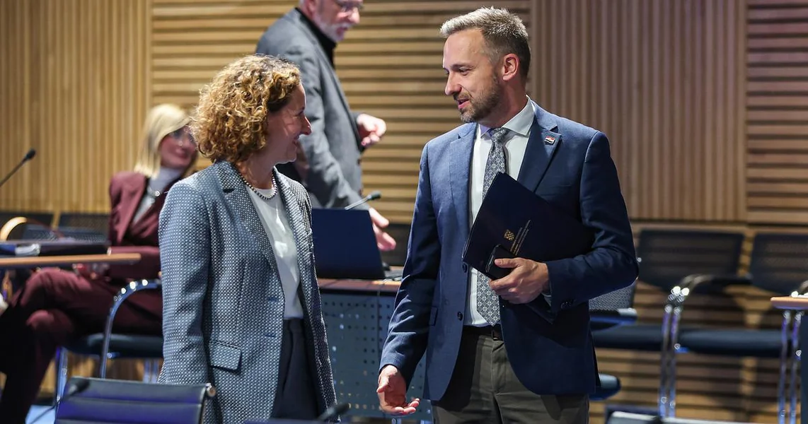 Usporio rast plata, penzije rastu samo 14 evra: Radnika u dobi od 60 do 64 godine više nego mlađih