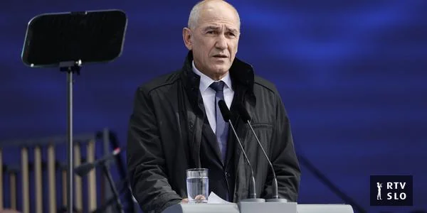 Janša: 'Slovenija nije dokazala da je samo ustala, već i opstala.' Tokom govora zviždi sa protesta.