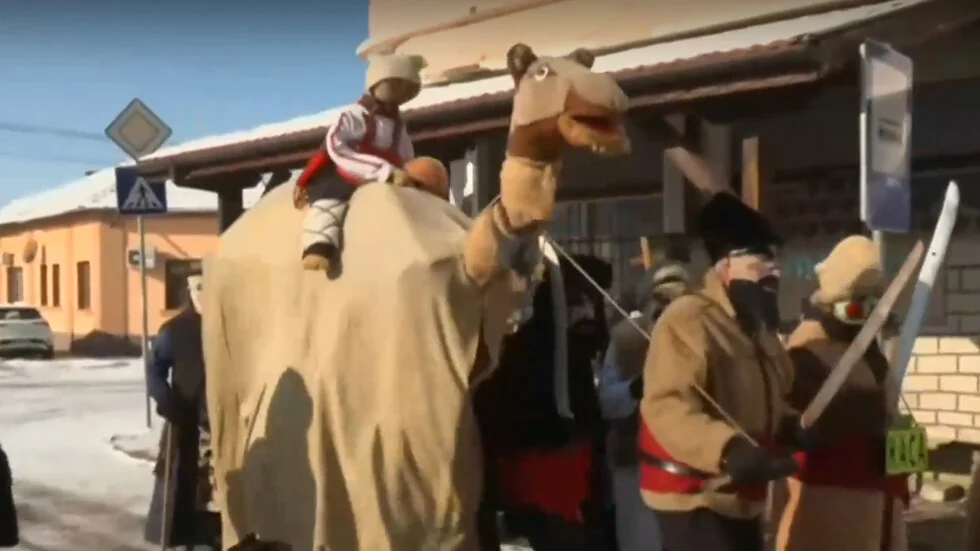 Kamila - unikatan zimski običaj oživljava u lovoškom selu Joglav